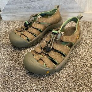 Keen Newport Sport Hiking Sandals Women 7 US Brindle Green 1003416